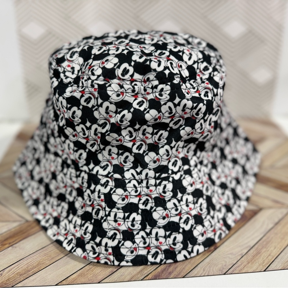 Mickey Mouse Adult Bucket Hat - Black and White